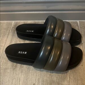 ROAM Gray Olive and Black Slide Sandals size 39